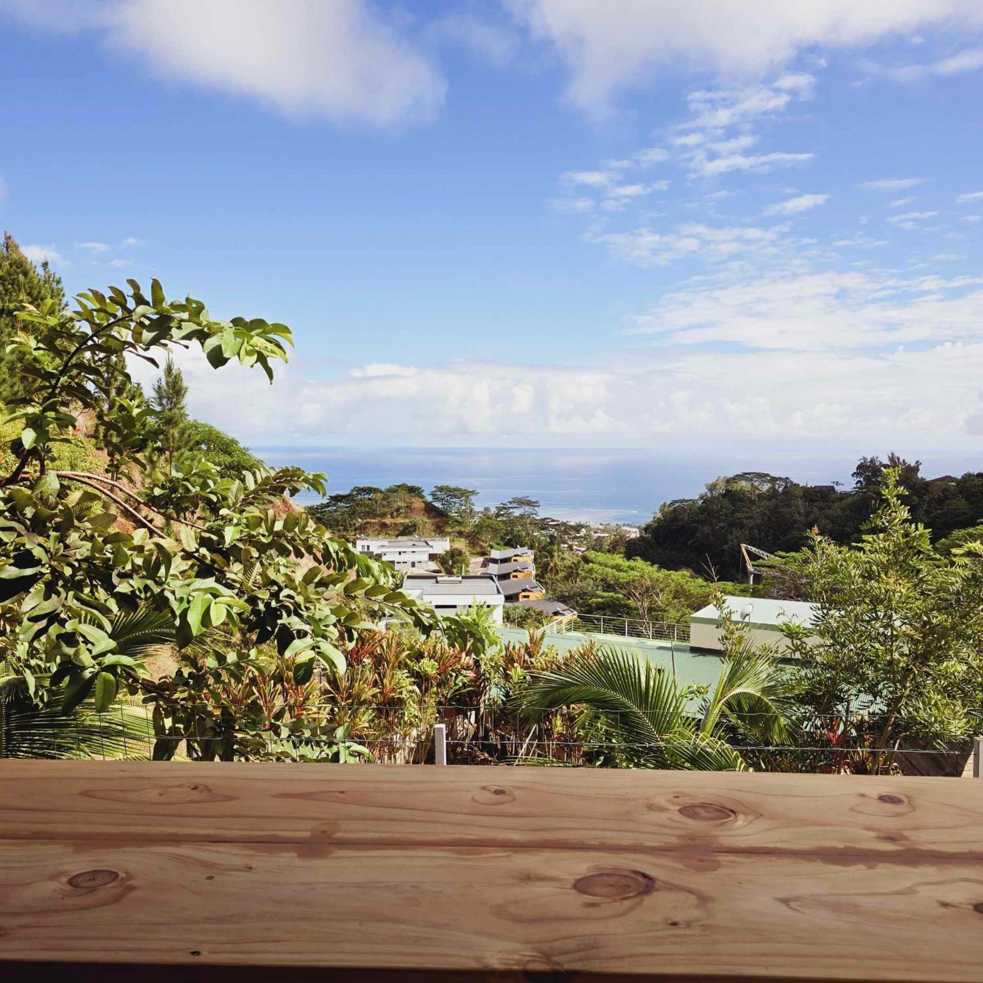 Fare Toahana, Accommodation With A Ocean View Faaa Buitenkant foto