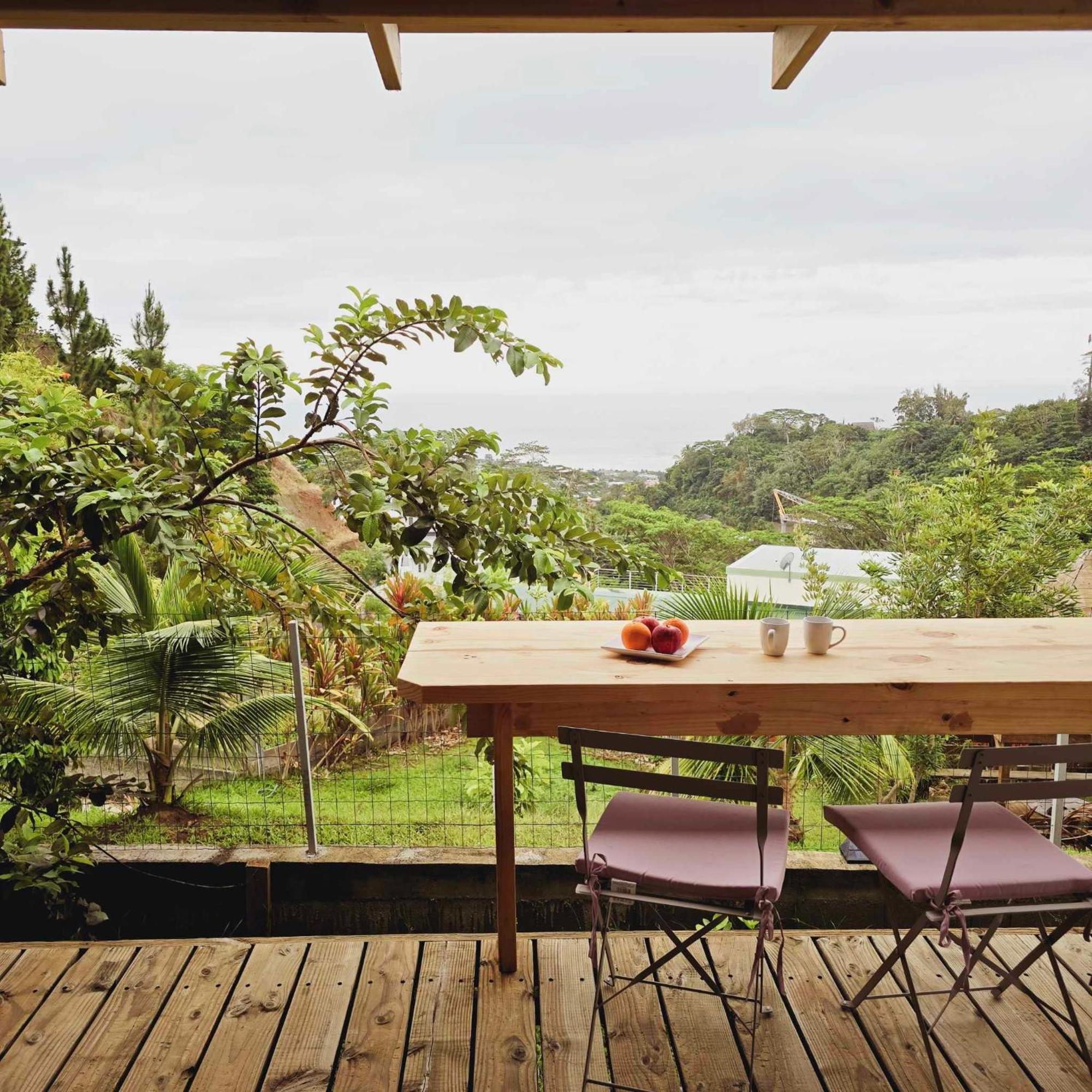 Fare Toahana, Accommodation With A Ocean View Faaa Buitenkant foto